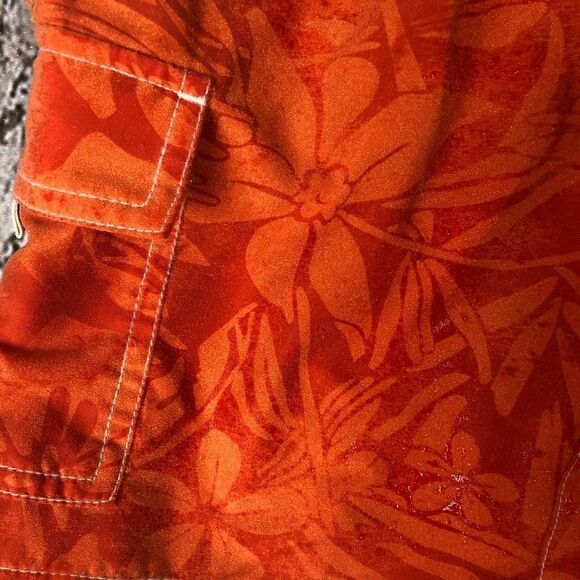 TOMMY Hilfiger MAGIC PRINT Changes in Water Swim Shorts Trunks Floral Size 5 Boy - Picture 5 of 7